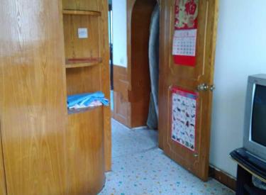 牡丹江小区 家具家电齐全 屋里干净 242医院 临近地铁口