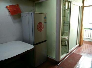 艳粉五期 4楼南北 家电全,租1200 交通便利 生活配套全