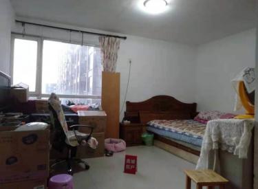开发大道地铁口太湖丽景1室1厅1卫房主急租