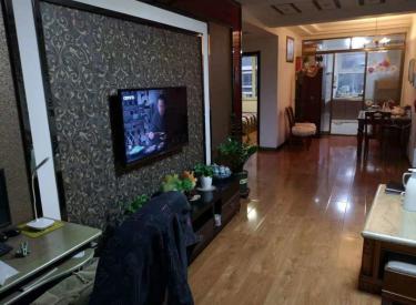 大东中体花园新城 R多层南北标户 精装修保持干净 带阁楼