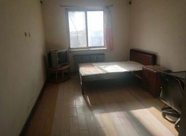 黎明酒店旁 6楼单间36平 简装600