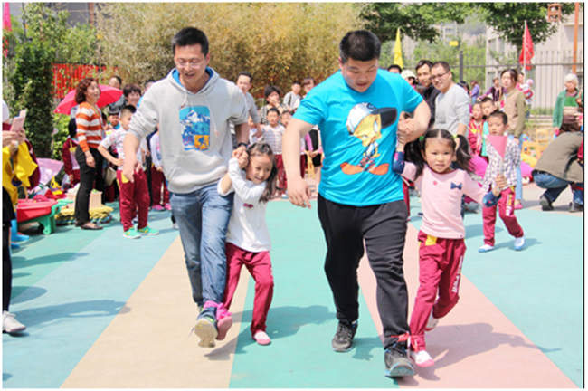 有个神秘的小镇,六一孩子都会去玩