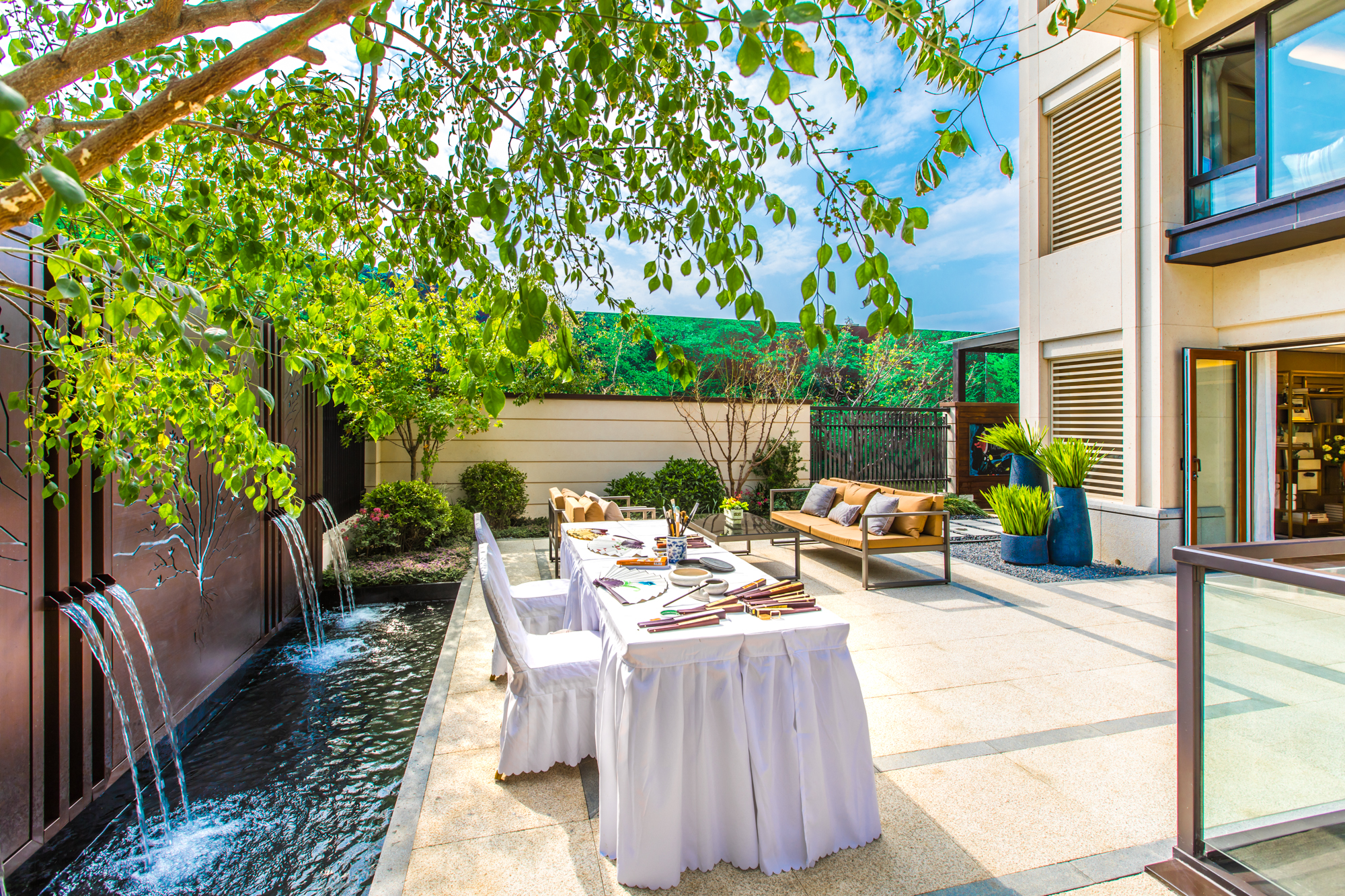 阔赠约204㎡自然采光地下休闲空间