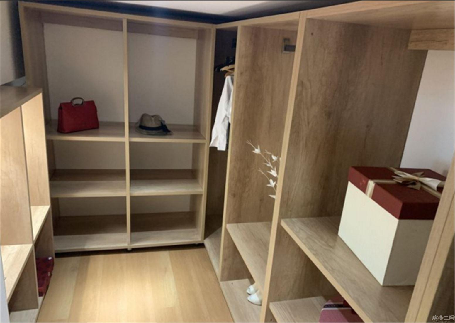 国瑞城新房 不限购网红loft复式!共两层!实得面积100多