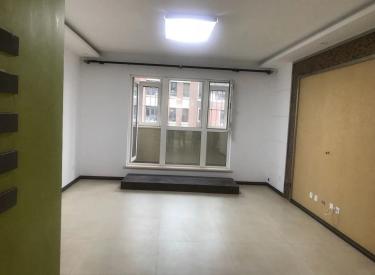 绿地老街坊一期 3室2厅2卫135㎡全新洋房首次出租