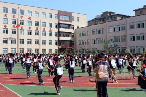 白塔小学图