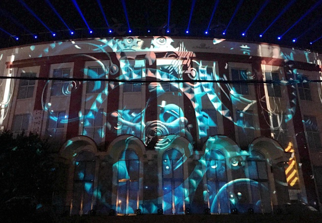 解读万科城市之光 裸眼3d楼体光影秀