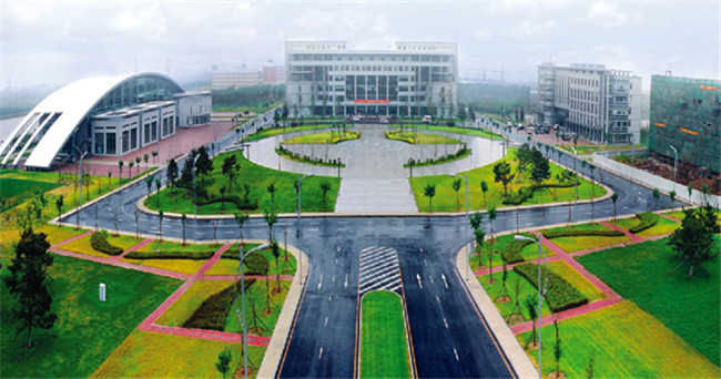 向北看 向美看 百益龙王国庆和他的太湖:为沈北 铸人居