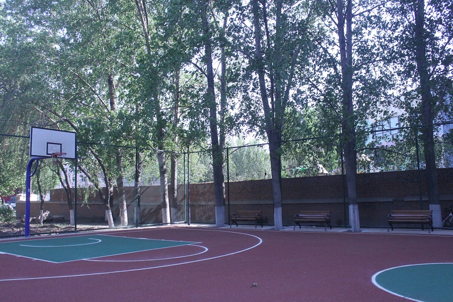 公园篮球场